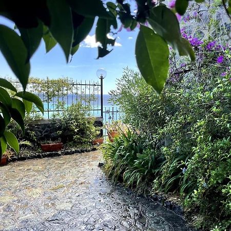 Ocean View Villa With Fast Wi-Fi And Elevator To Town Леванто Экстерьер фото