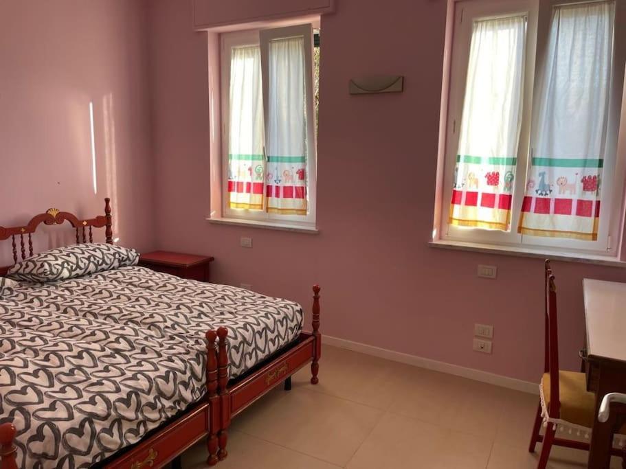 Ocean View Villa With Fast Wi-Fi And Elevator To Town Леванто Экстерьер фото
