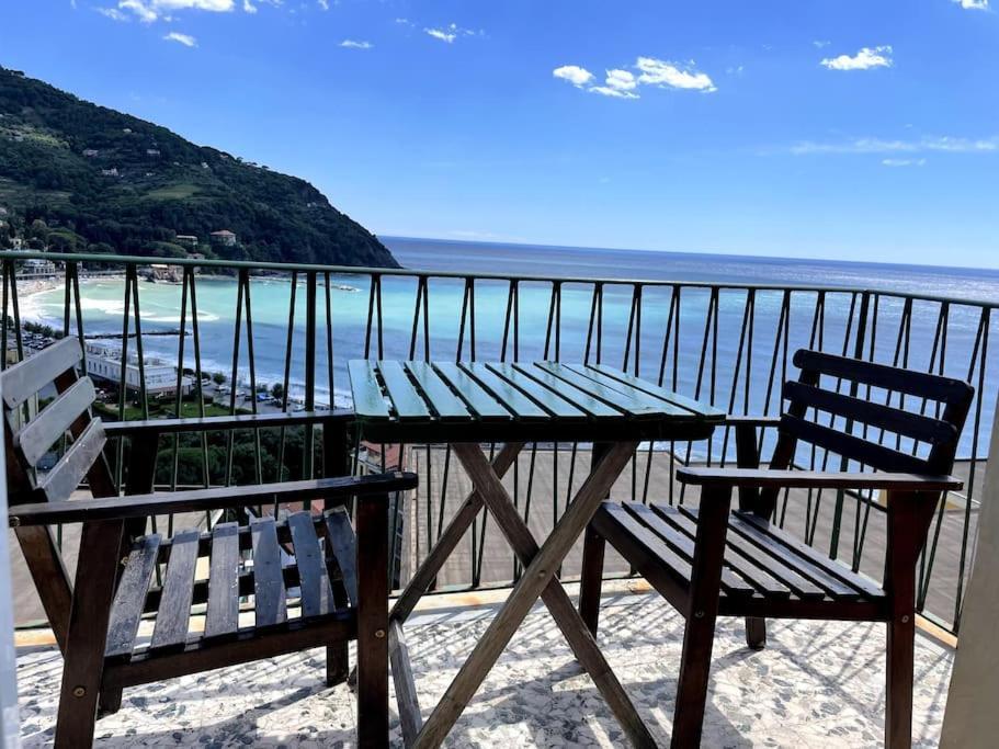 Ocean View Villa With Fast Wi-Fi And Elevator To Town Леванто Экстерьер фото