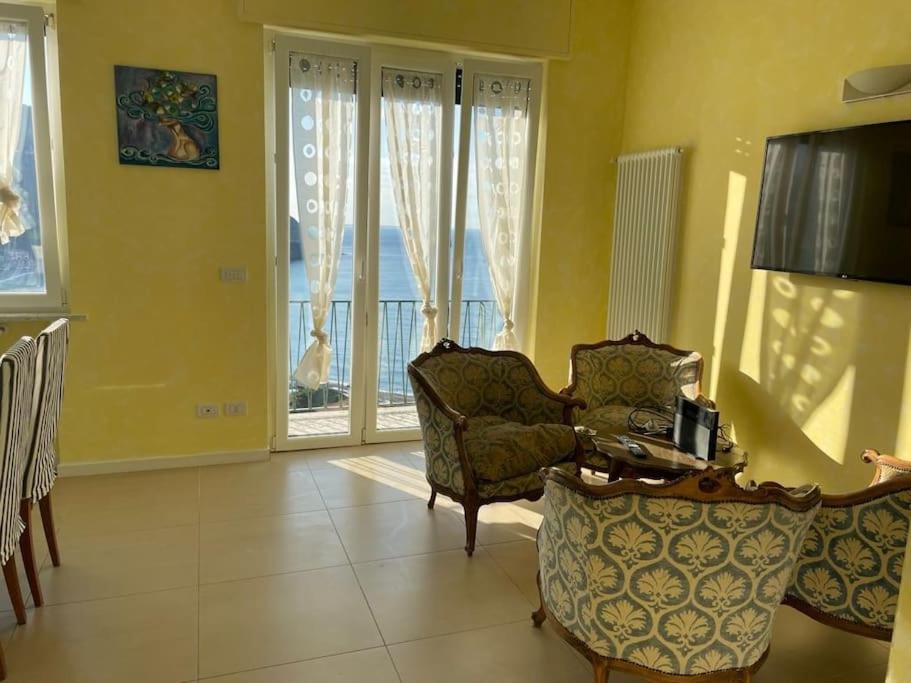 Ocean View Villa With Fast Wi-Fi And Elevator To Town Леванто Экстерьер фото